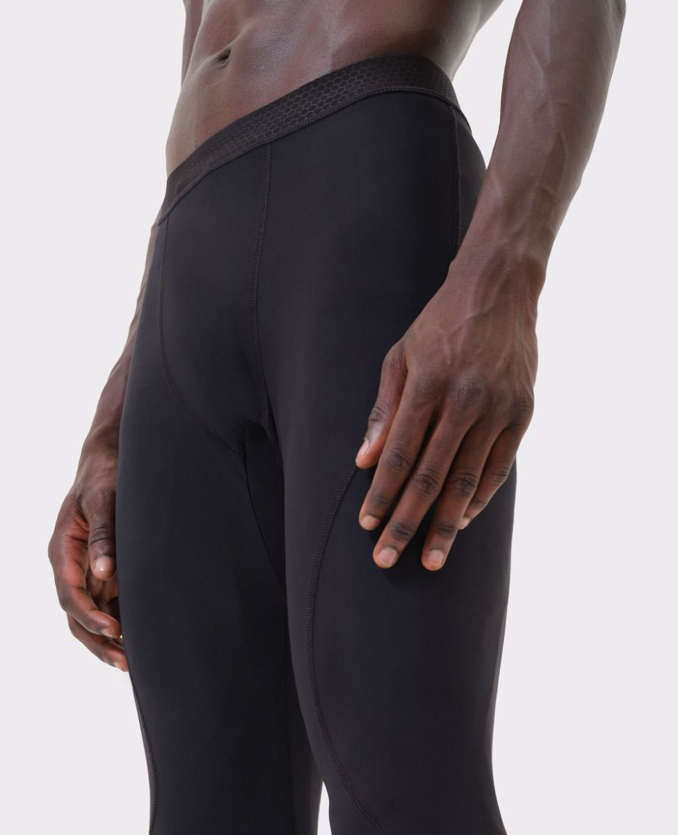 main product photo Essential Tights Black