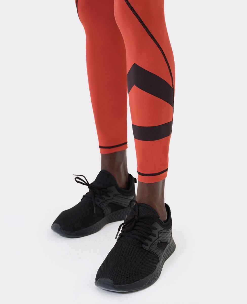 main product photo Essential Tights Arancio