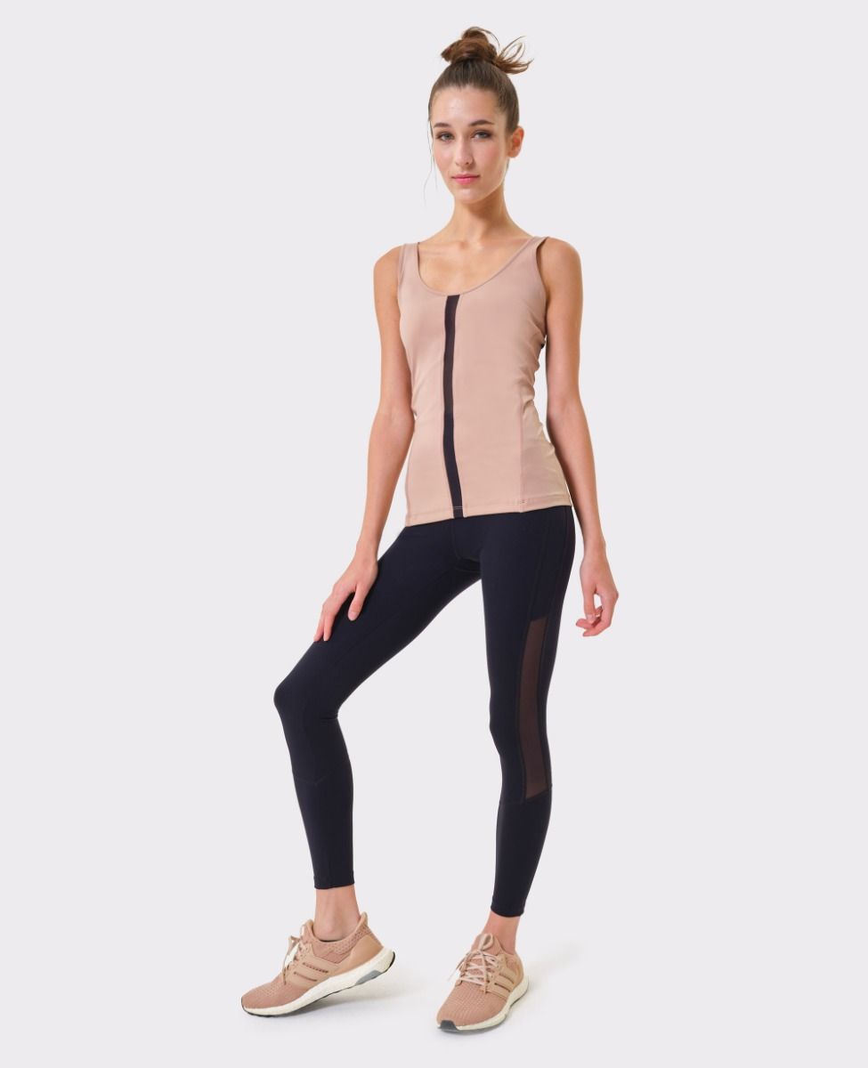 main product photo Essential Top Warm Taupe