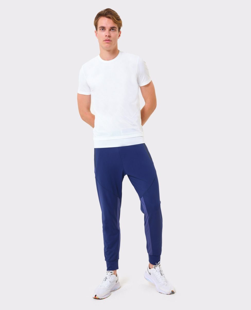 main product photo Essential Training T-shirt White