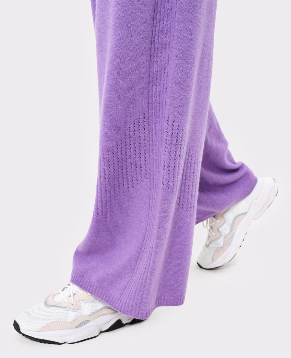 main product photo Merino Pants Lilac