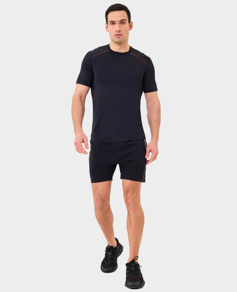 main product photo Essential Glow T-Shirt Black