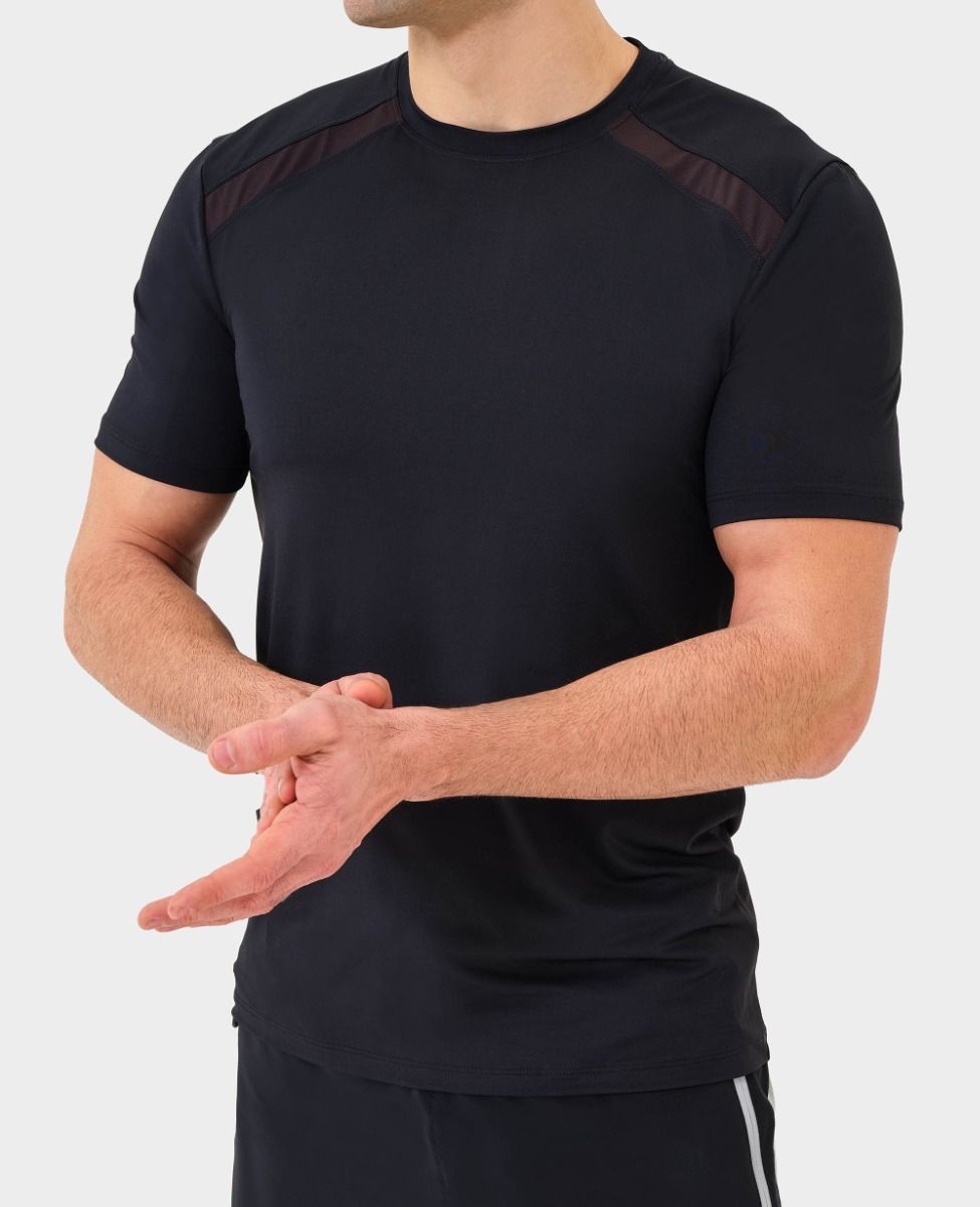 main product photo Essential Glow T-Shirt Black