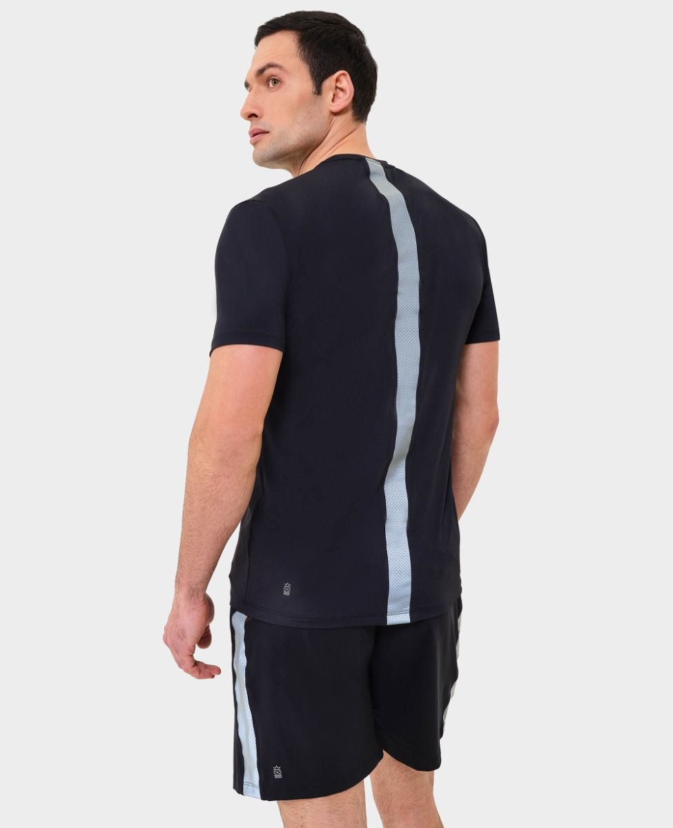 main product photo Essential Glow T-Shirt Black