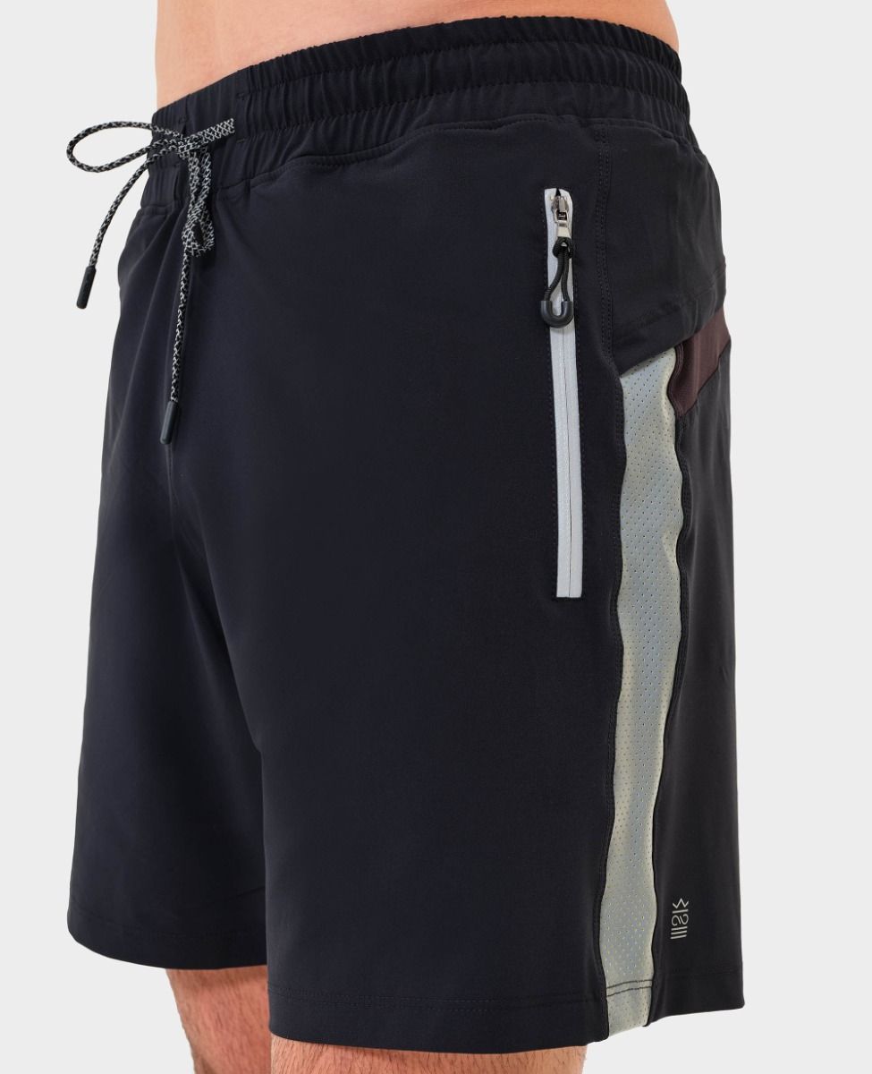 main product photo Essential Glow Shorts Black