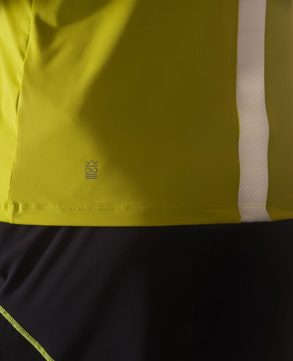 main product photo Essential Glow T-Shirt Lime