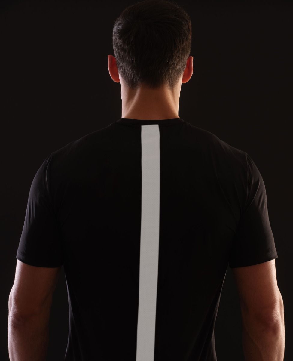 main product photo Essential Glow T-Shirt Black