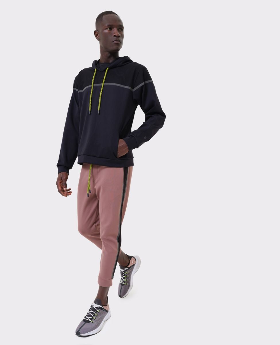 main product photo Daring Sweater Black