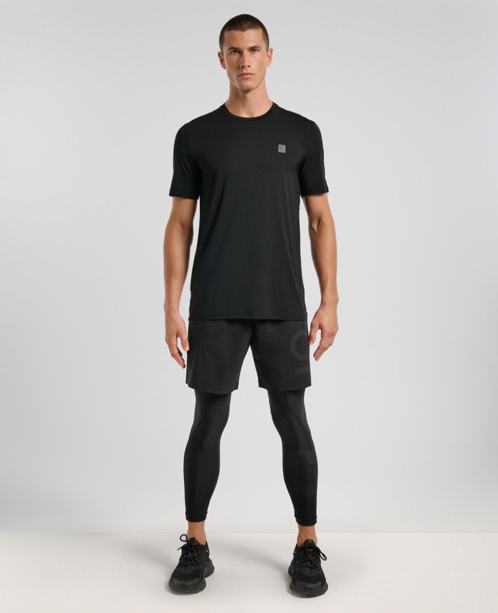 main product photo Essential Lined T-Shirt Black